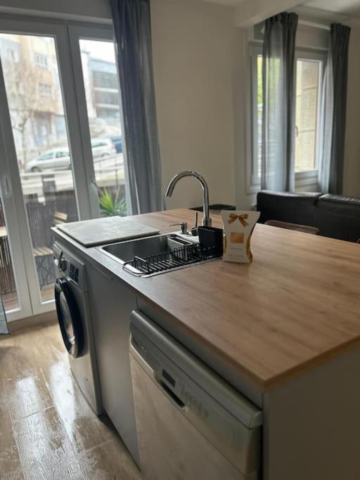 ビルバオPiso Deluxe Con Balcon Cerca Del Casco Viejoアパートメント エクステリア 写真
